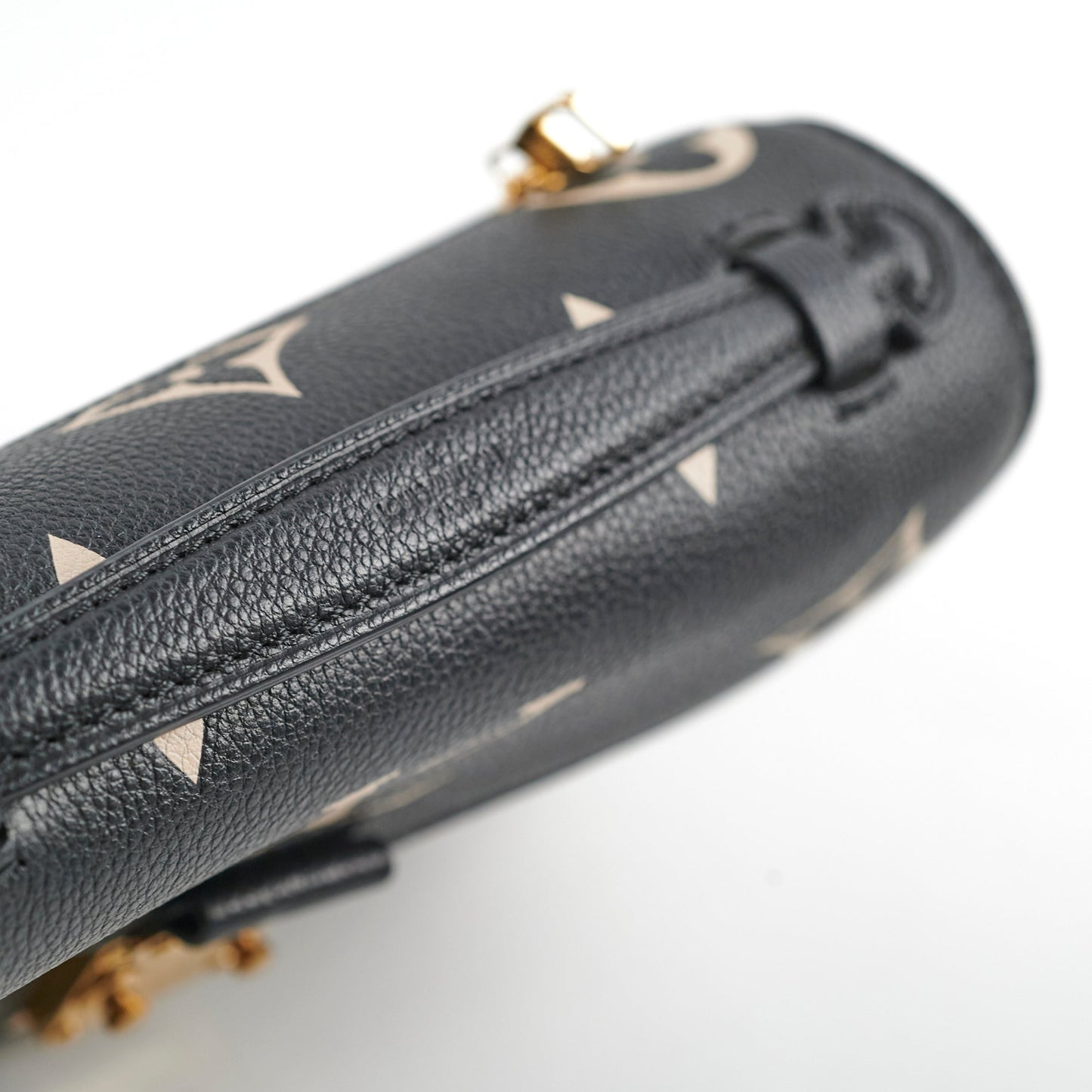 Louis Vuitton Pochette Metis East West Bag Black/Beige