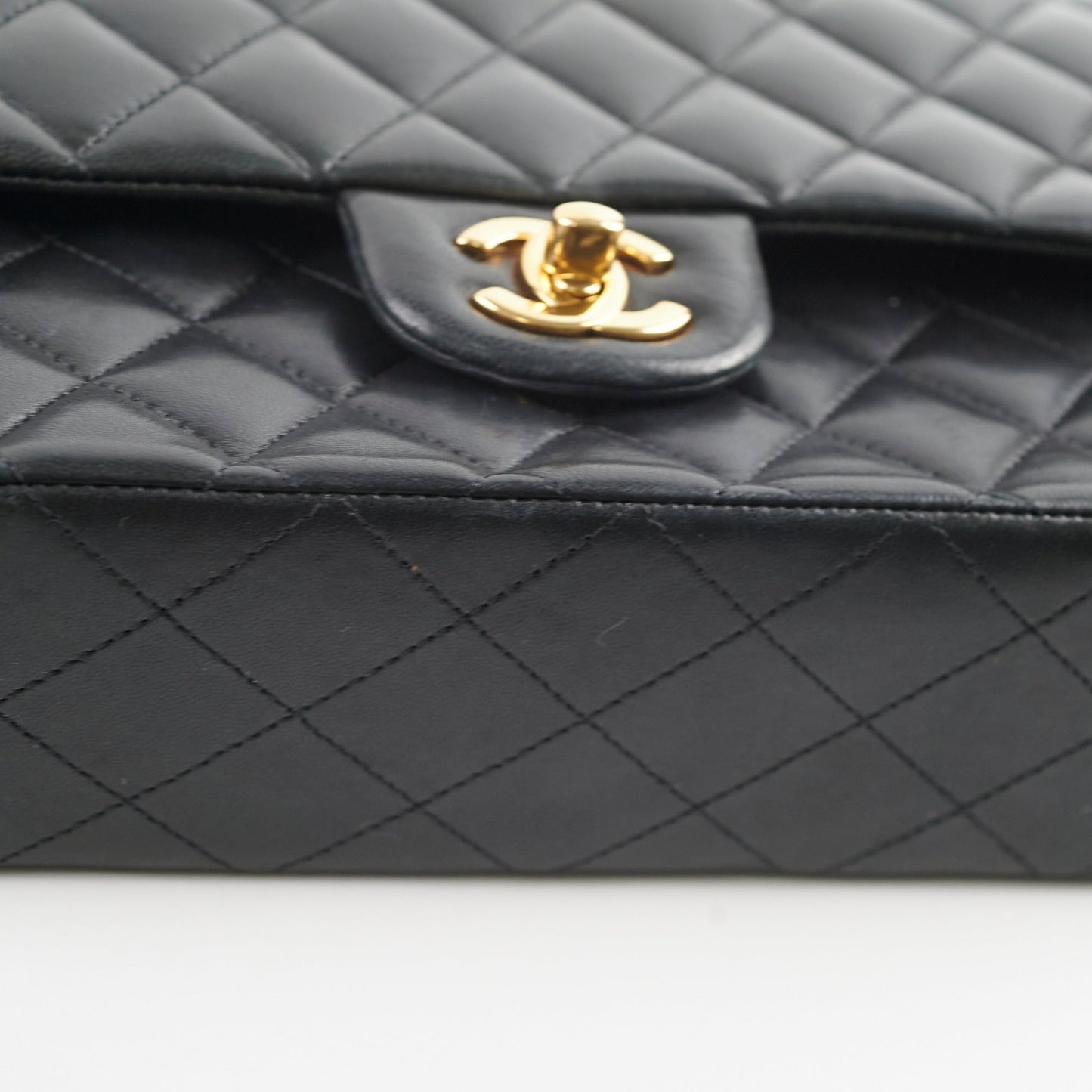 Chanel Classic Lambskin M/L Medium/Large Flap Black