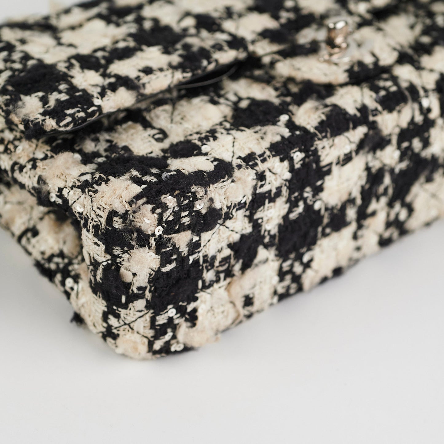 Chanel Classic Flap M/L Tweed Sequin Black