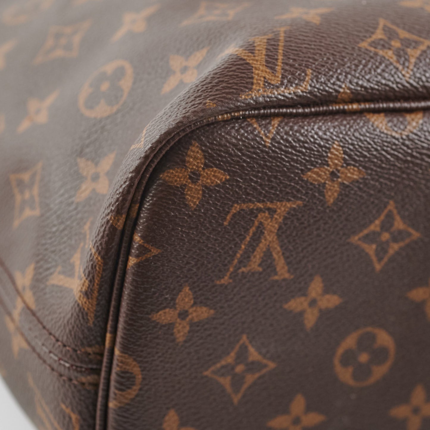 Louis Vuitton Neverfull Monogram MM Shoulder Bag