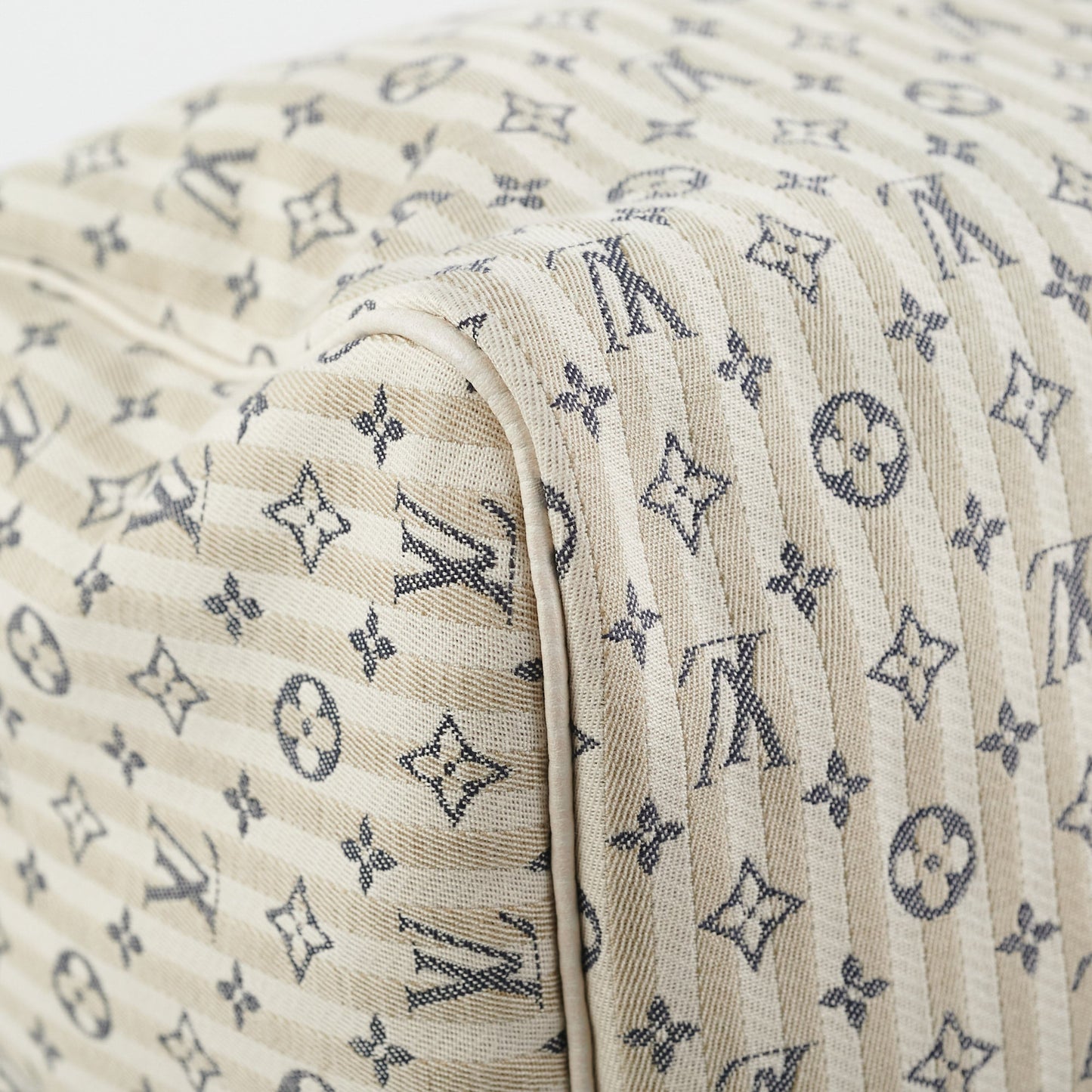 Louis Vuitton  30 White Denim Monogram Bag