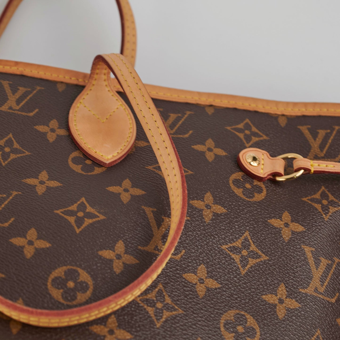 Louis Vuitton Neverfull MM Monogram Shoulder Bag