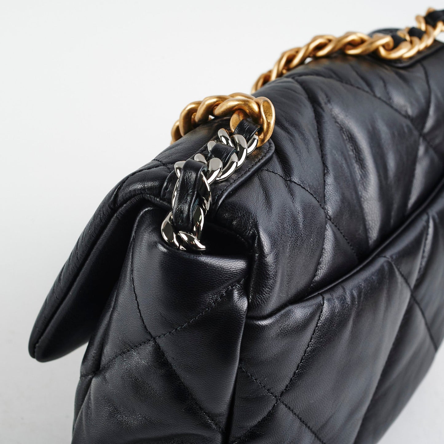 Chanel 19 Small Black