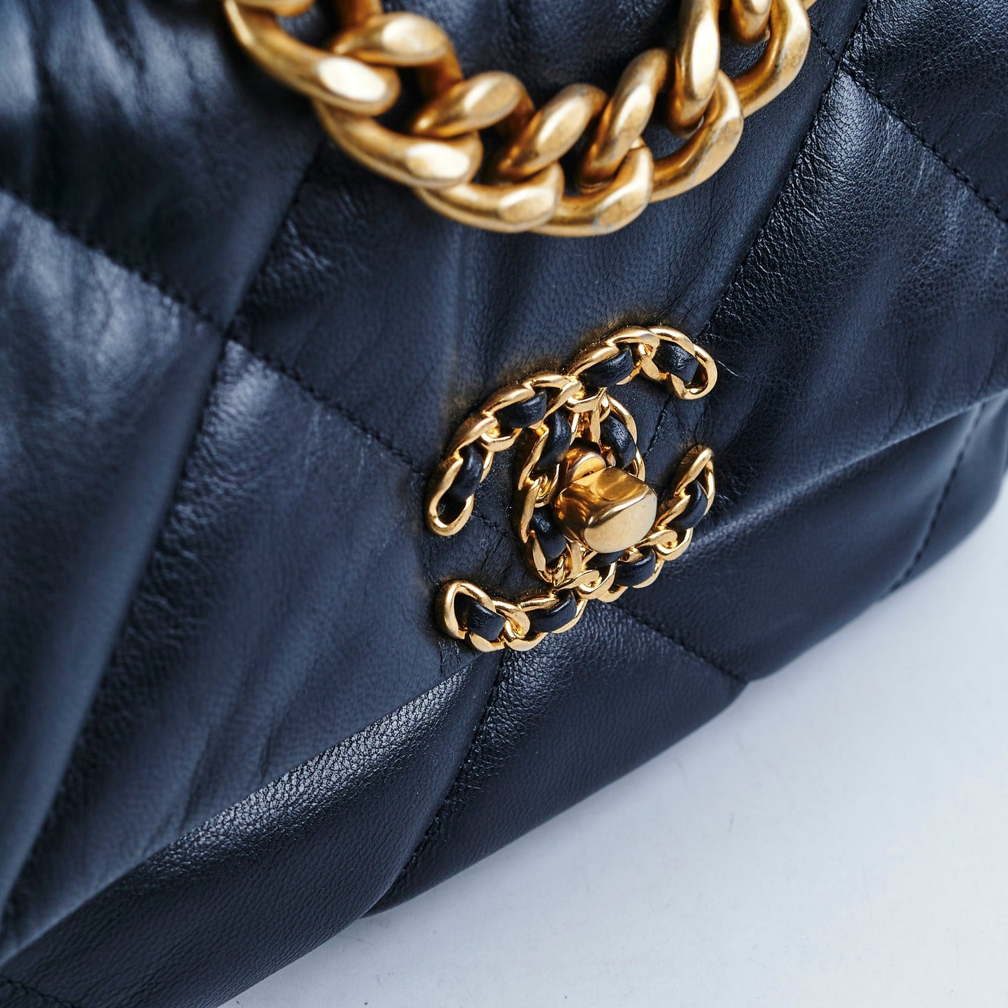 Chanel 19 Small Black