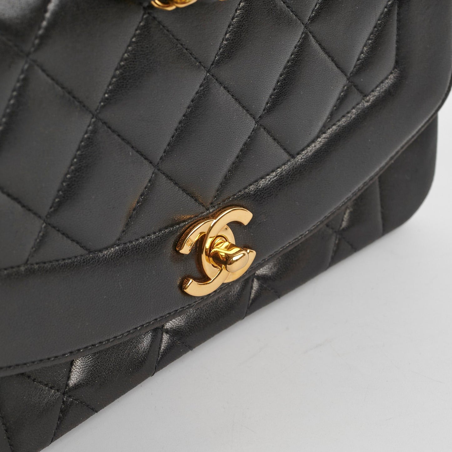 Chanel  Small Diana Lambskin Black - Series 3