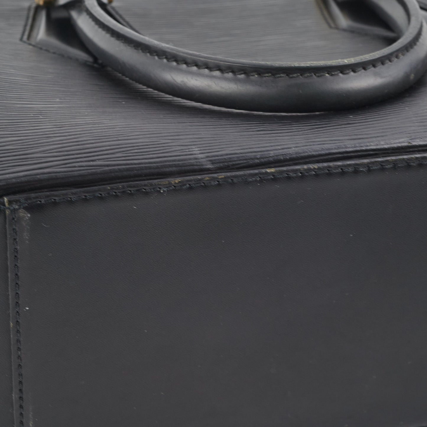 Louis Vuitton Sablons Bag Back