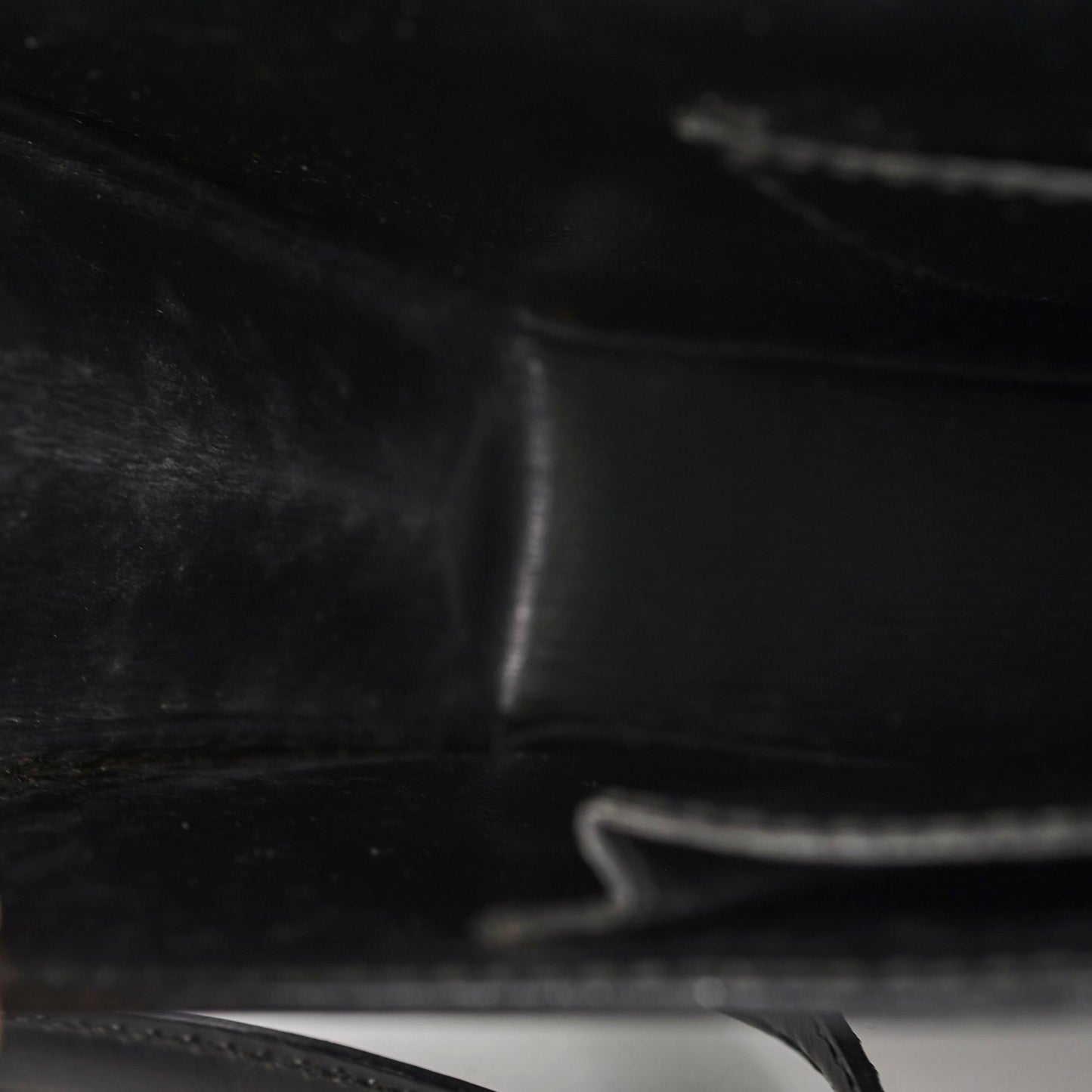 Louis Vuitton   Clutch Epi Black