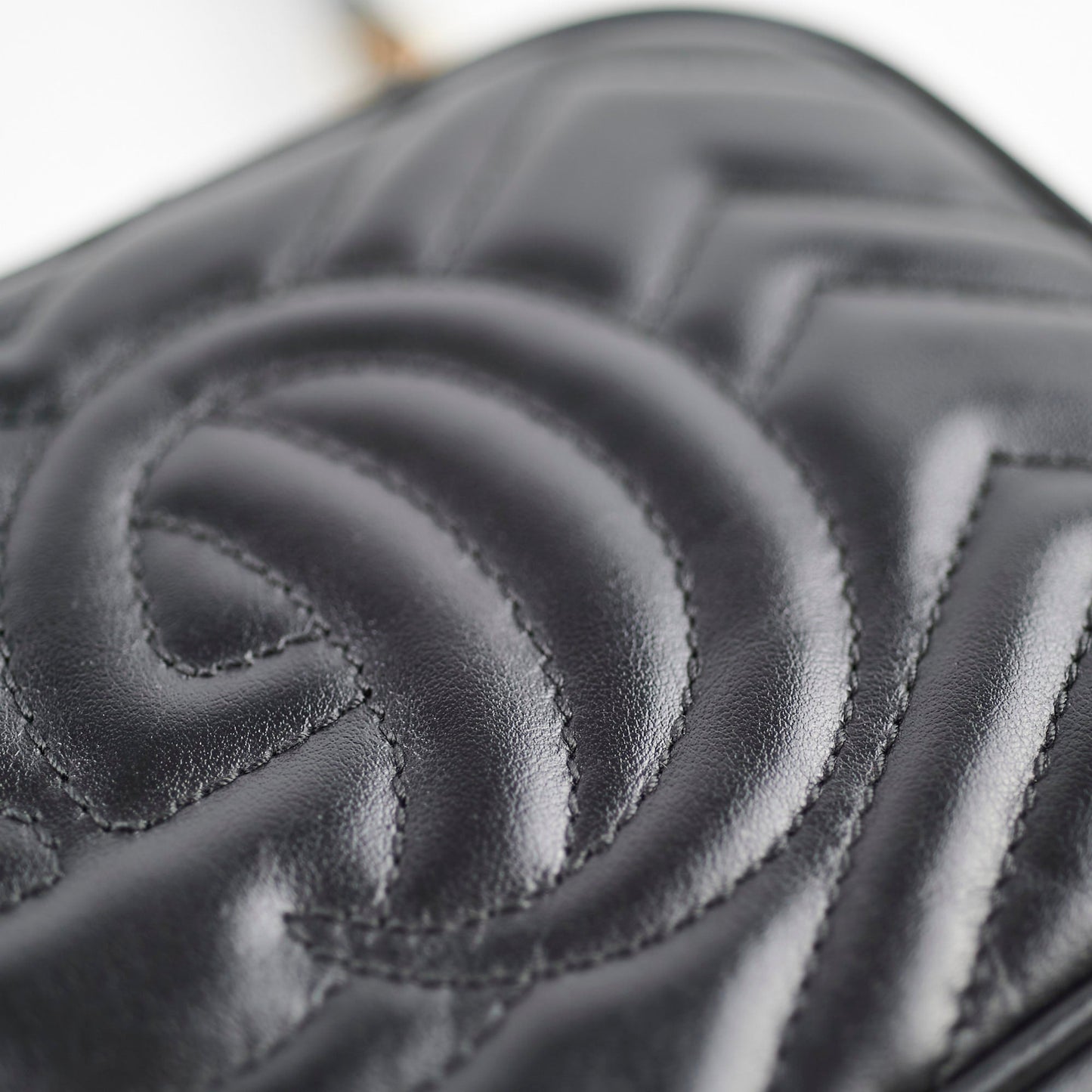 Gucci Marmont Matelass? Mini Bag in Black Leather