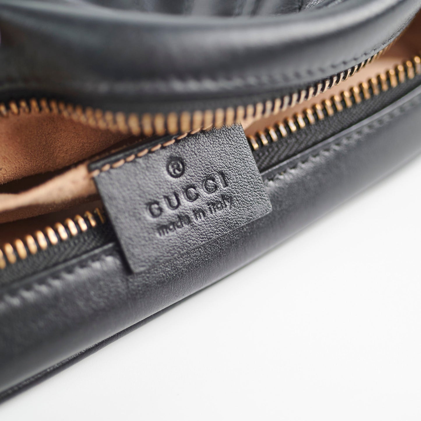 Gucci Marmont Matelass? Mini Bag in Black Leather