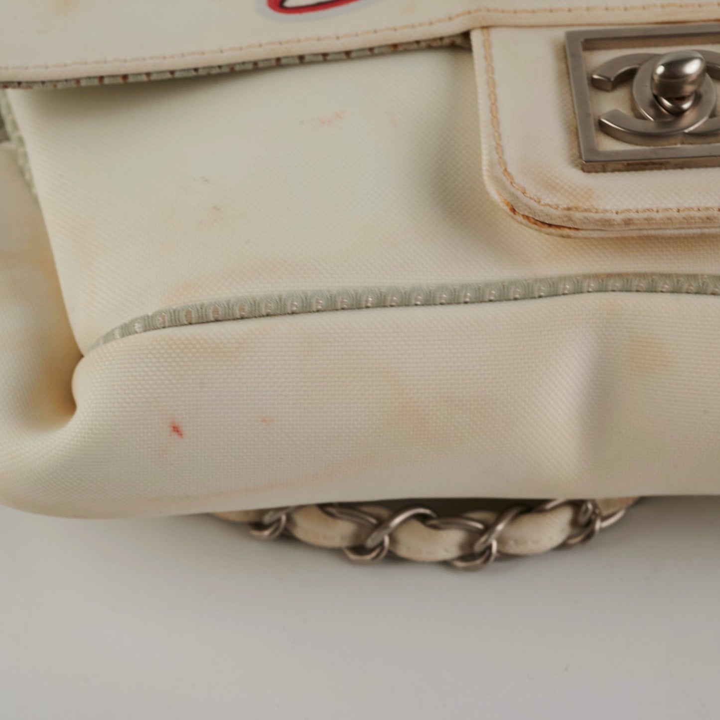 Chanel Camelia Seasonal Flap With Zipper White