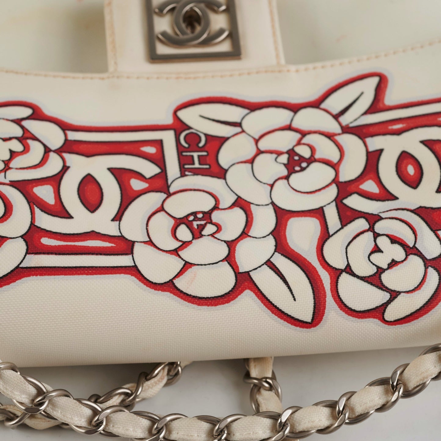 Chanel Camelia Seasonal Flap With Zipper White