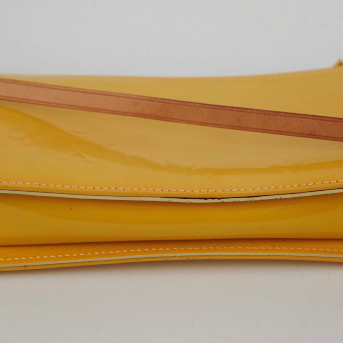 Louis Vuitton   Yellow Vernis Pochette