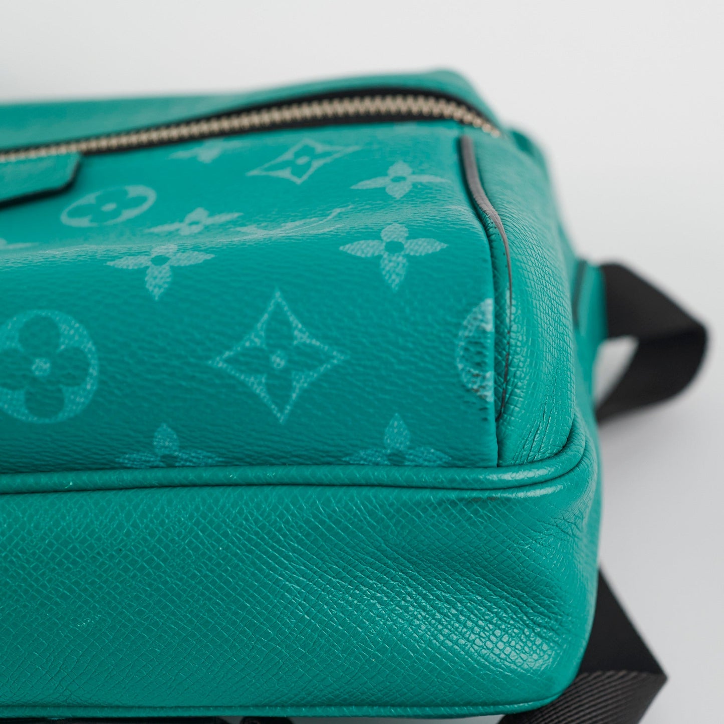 Louis Vuitton Taigarama Outdoor Messenger Bag Green Monogram