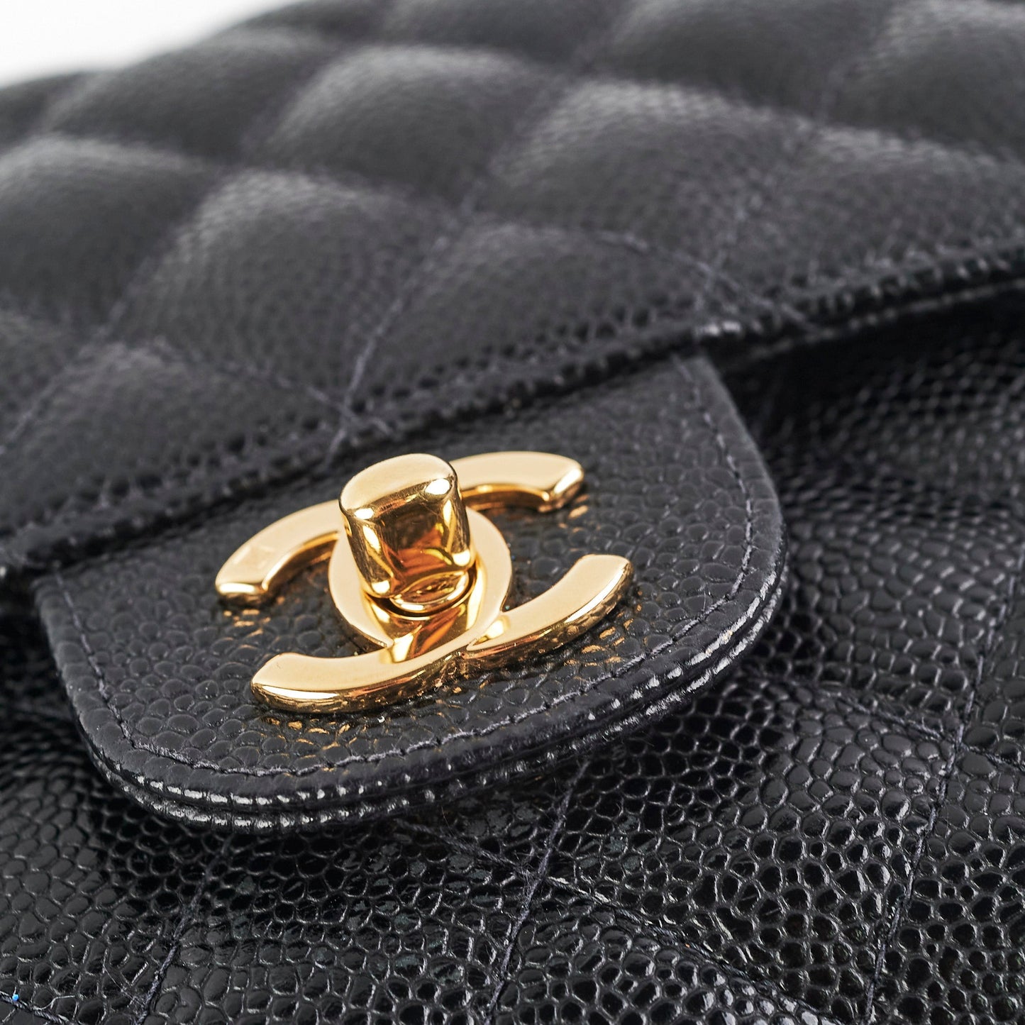 Chanel Medium/Large Classic Flap Caviar Black - Series 8