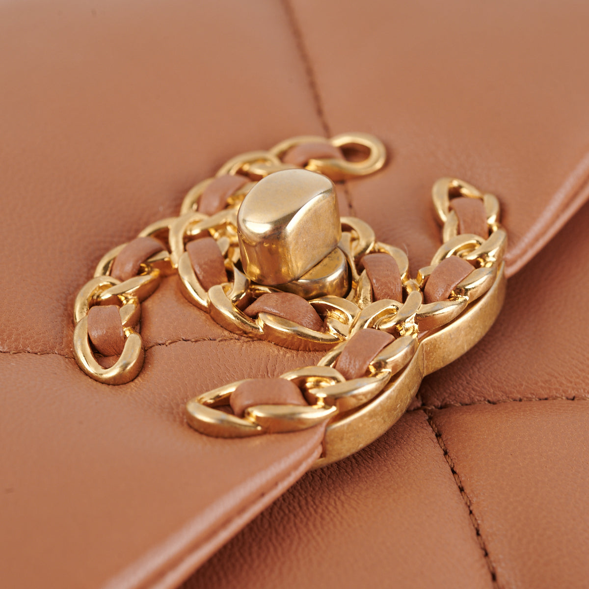 Chanel 19 Small Caramel