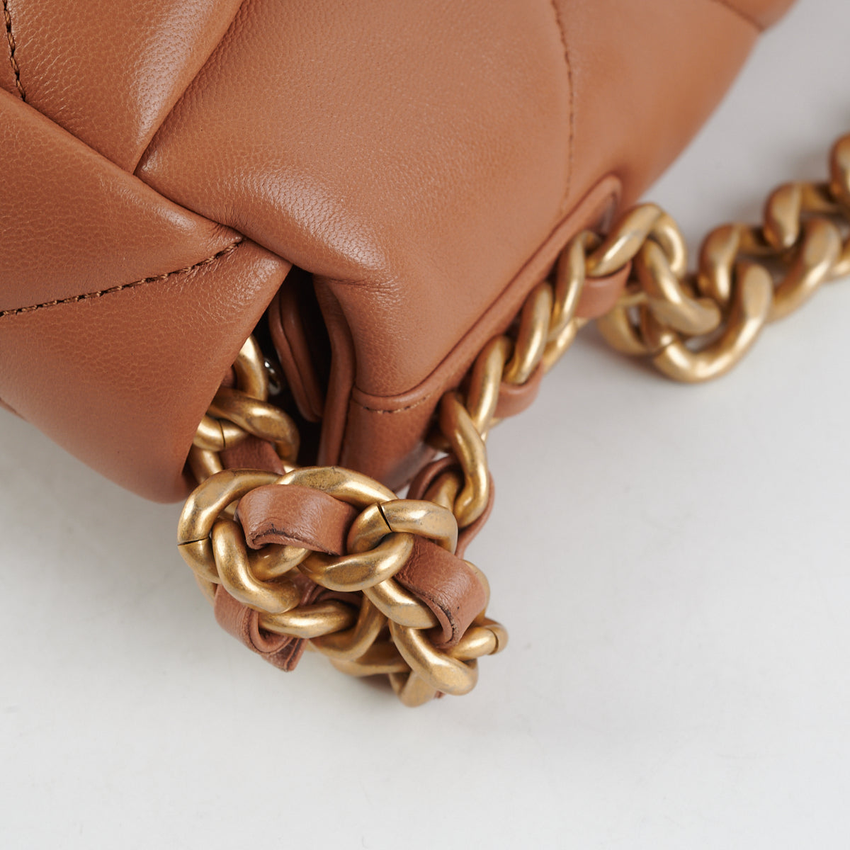 Chanel 19 Small Caramel