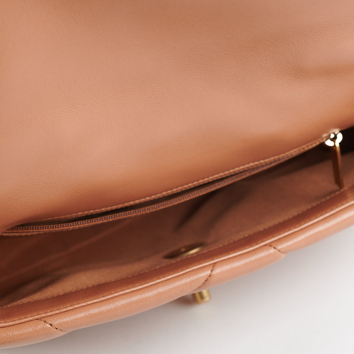 Chanel 19 Small Caramel