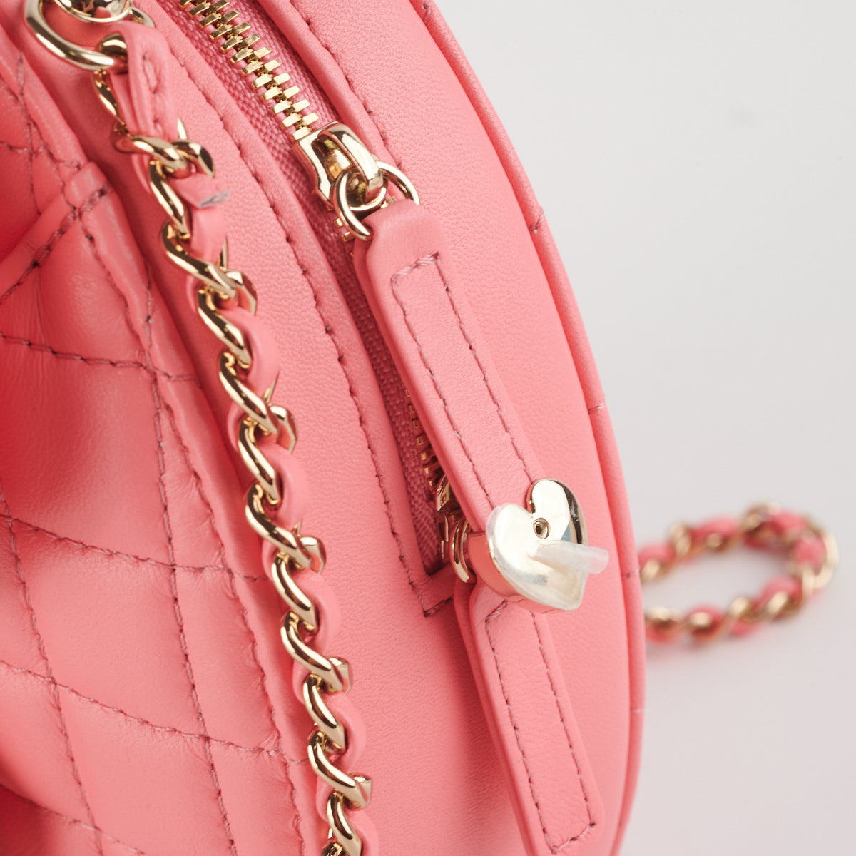 Chanel Heart Bag Large Lambskin Pink (Microchipped)