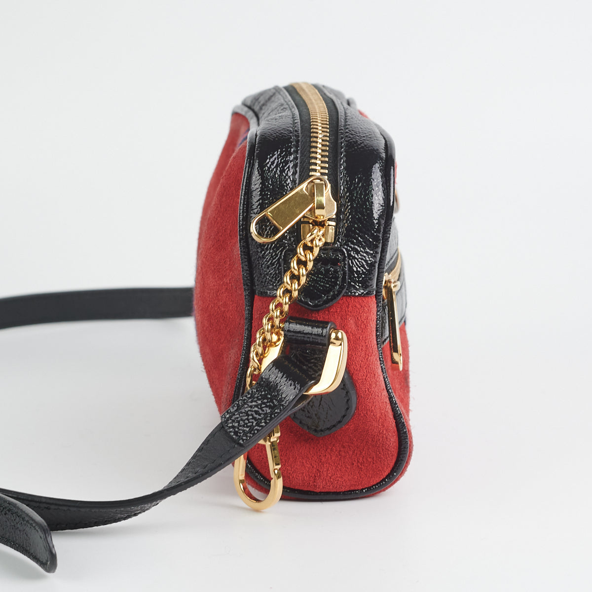 Gucci   Nubuck Camera Bag Red