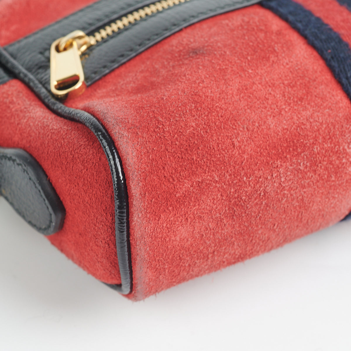 Gucci   Nubuck Camera Bag Red
