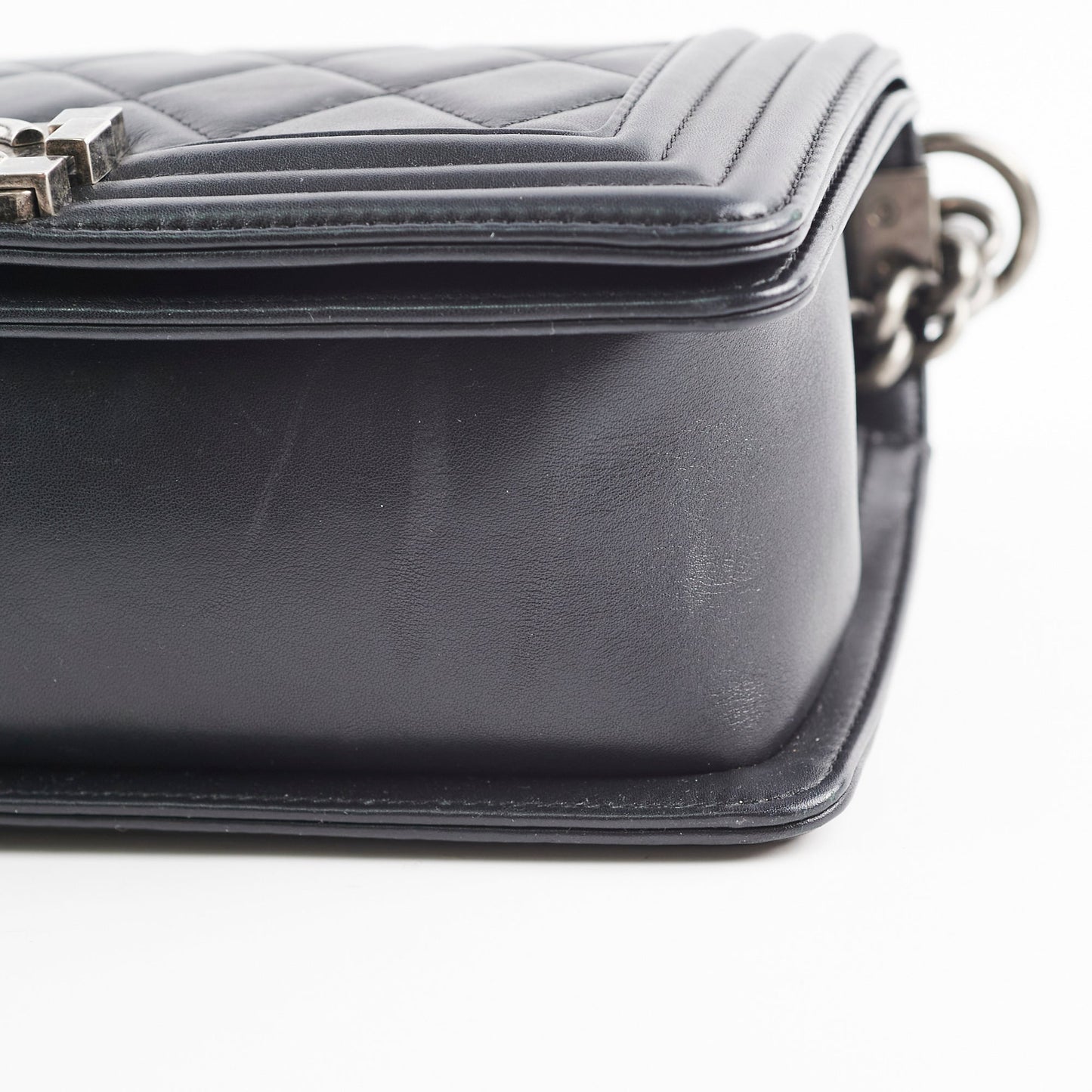Chanel Old Medium Boy Black - Series 19
