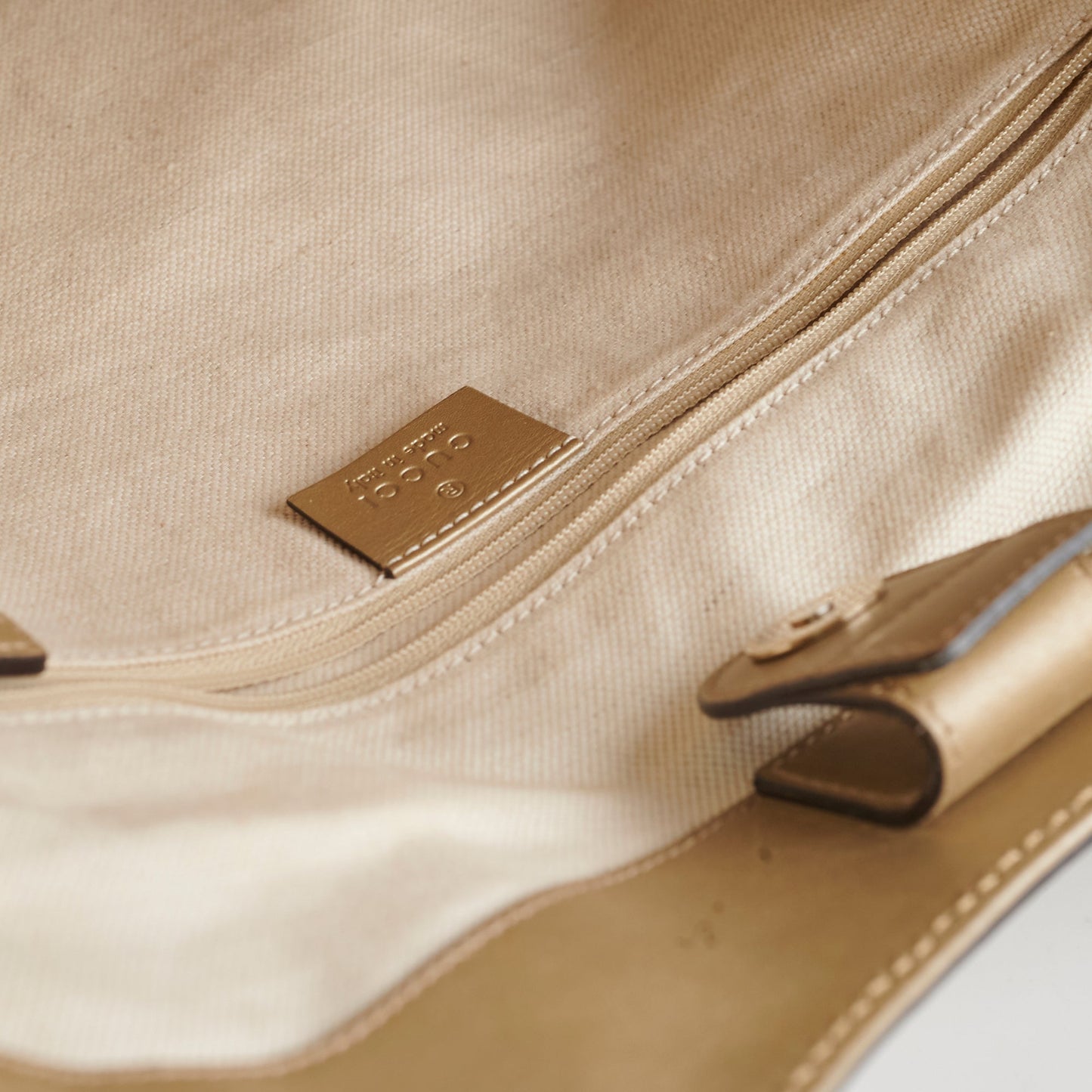 Gucci   Sukey Large Tote Beige