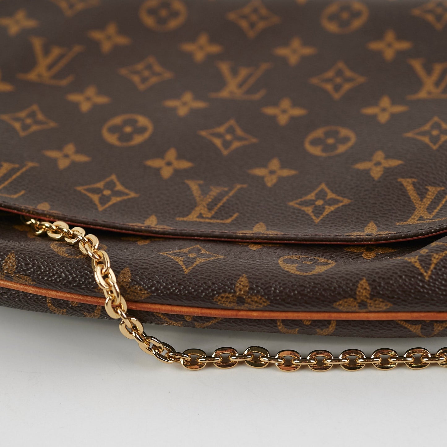 Louis Vuitton M tte Tango Monogram Bag