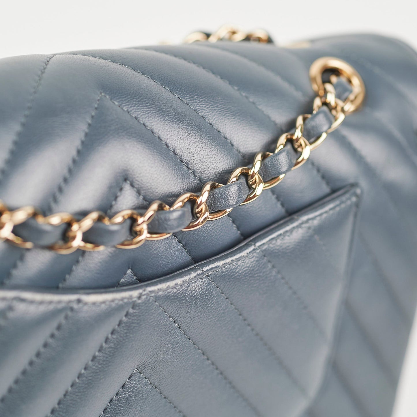 Chanel Chevron M/L Lambskin Classic Flap Dark Grey/Blue