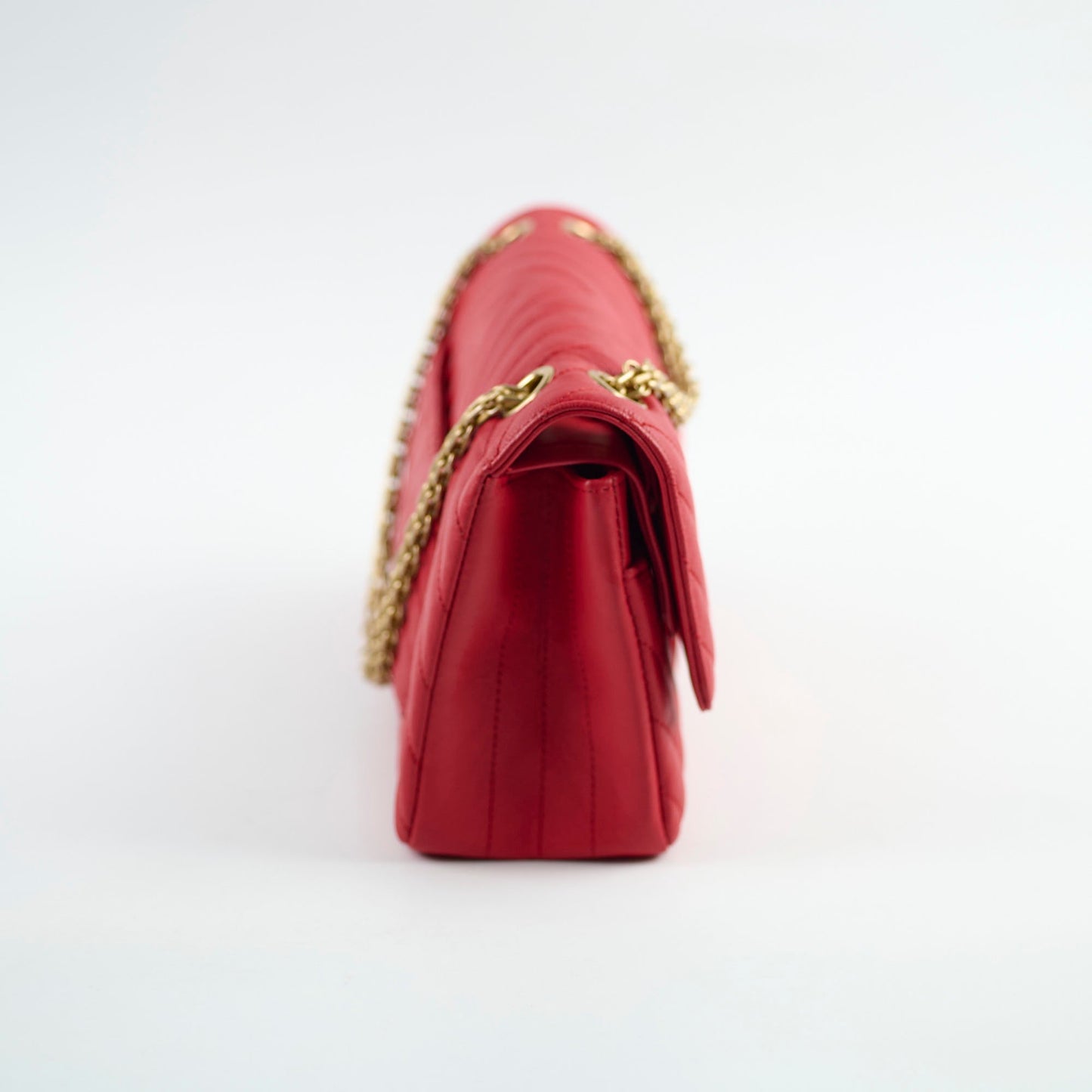 Chanel Reissue 226 Calfskin Red 27 series