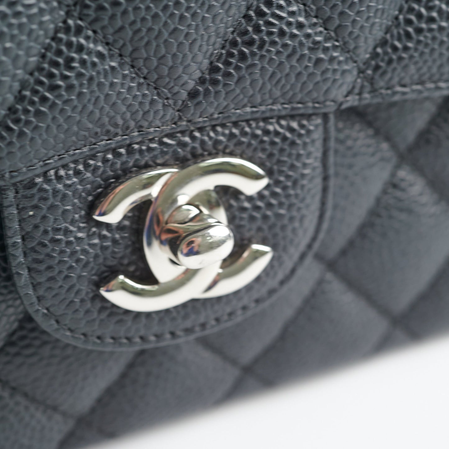 Chanel Small Caviar Classic Double Flap Black - 16 series