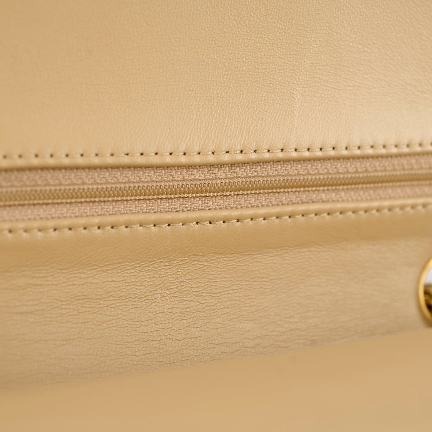Chanel  Classic Flap Medium/Large M/L Beige - Series 3