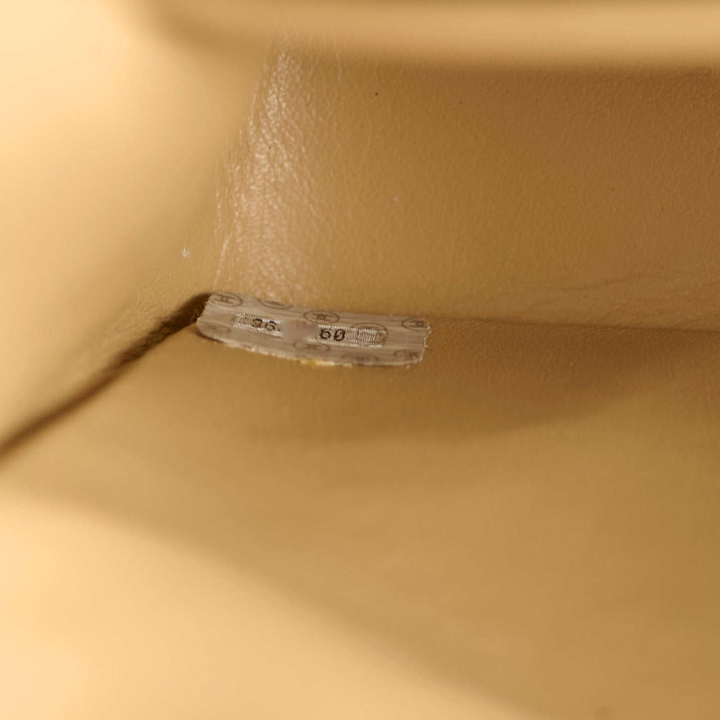 Chanel  Classic Flap Medium/Large M/L Beige - Series 3