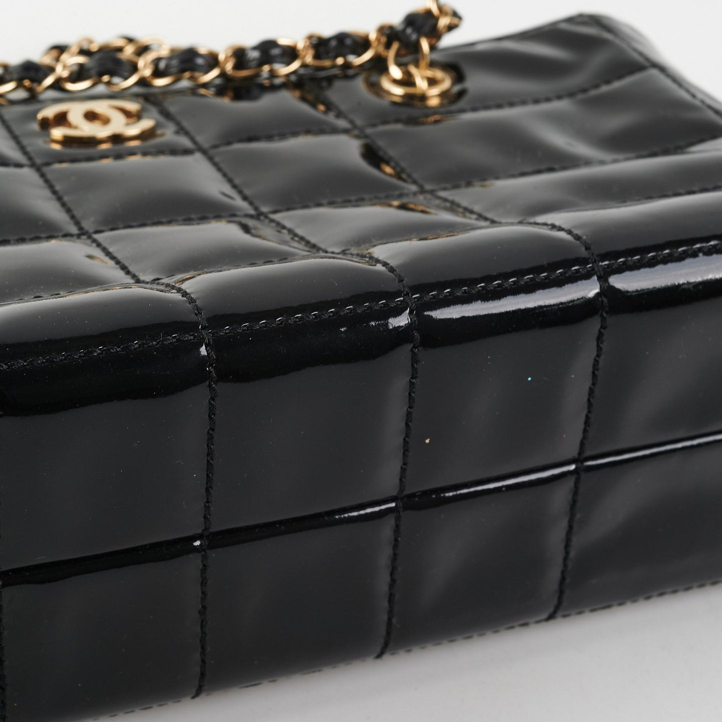 Chanel Chocolate Bar Chain Shoulder Bag Black