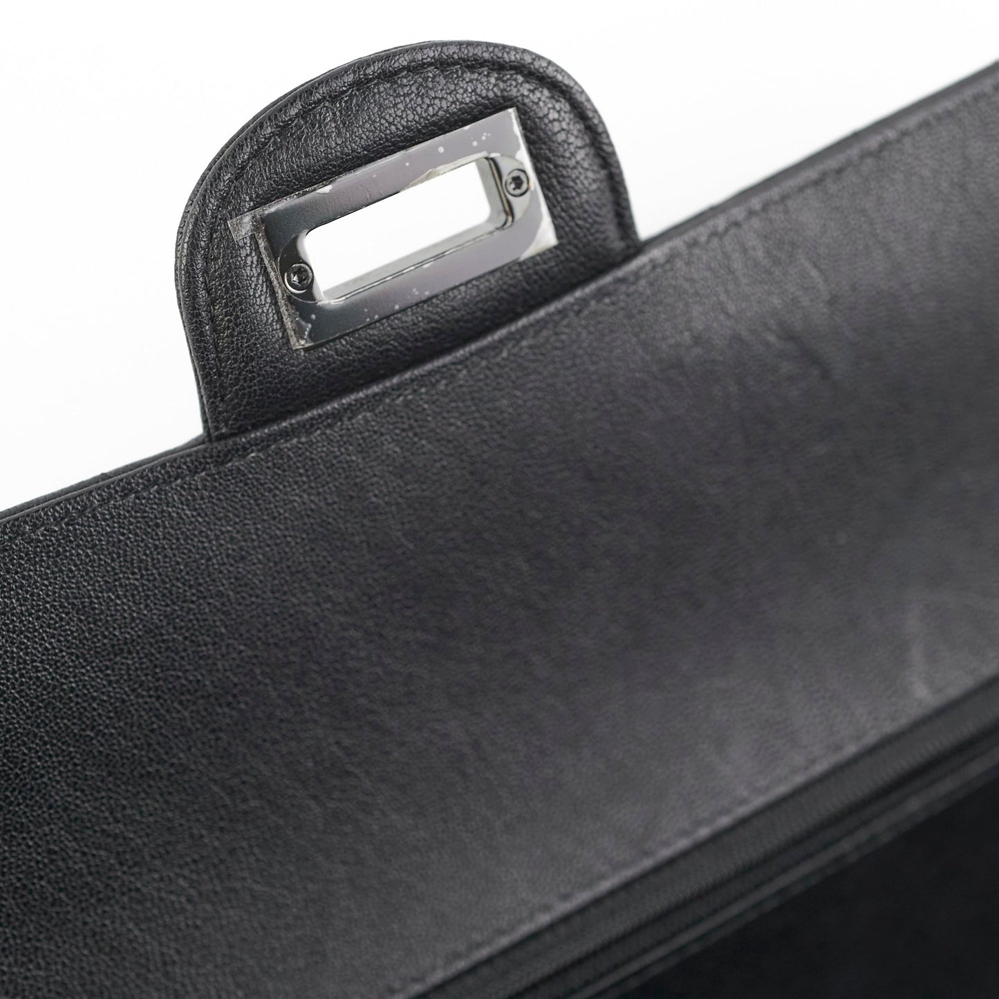 Chanel Reissue 226 So Black