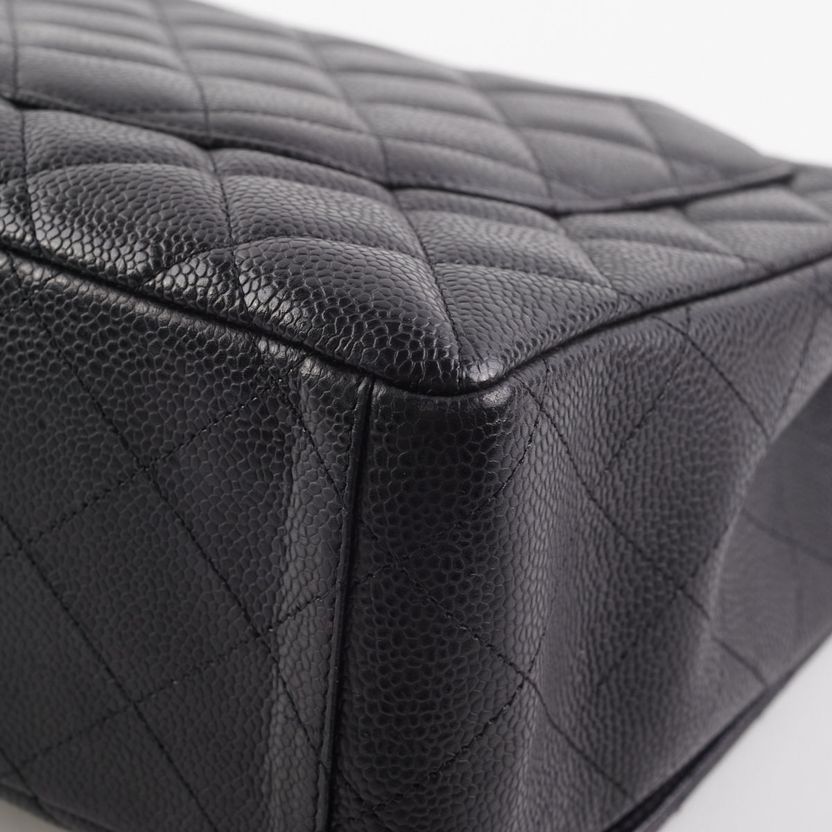 Chanel  Maxi single Flap Quilted Caviar Black