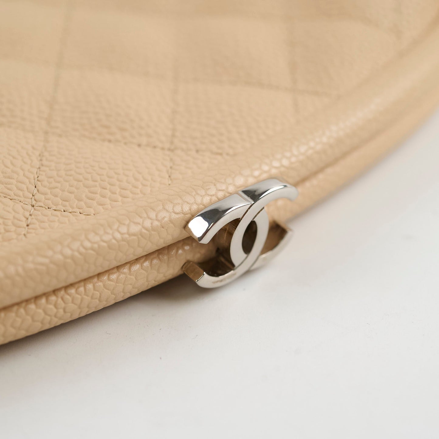 Chanel Clutch Caviar Ivory - Series 12