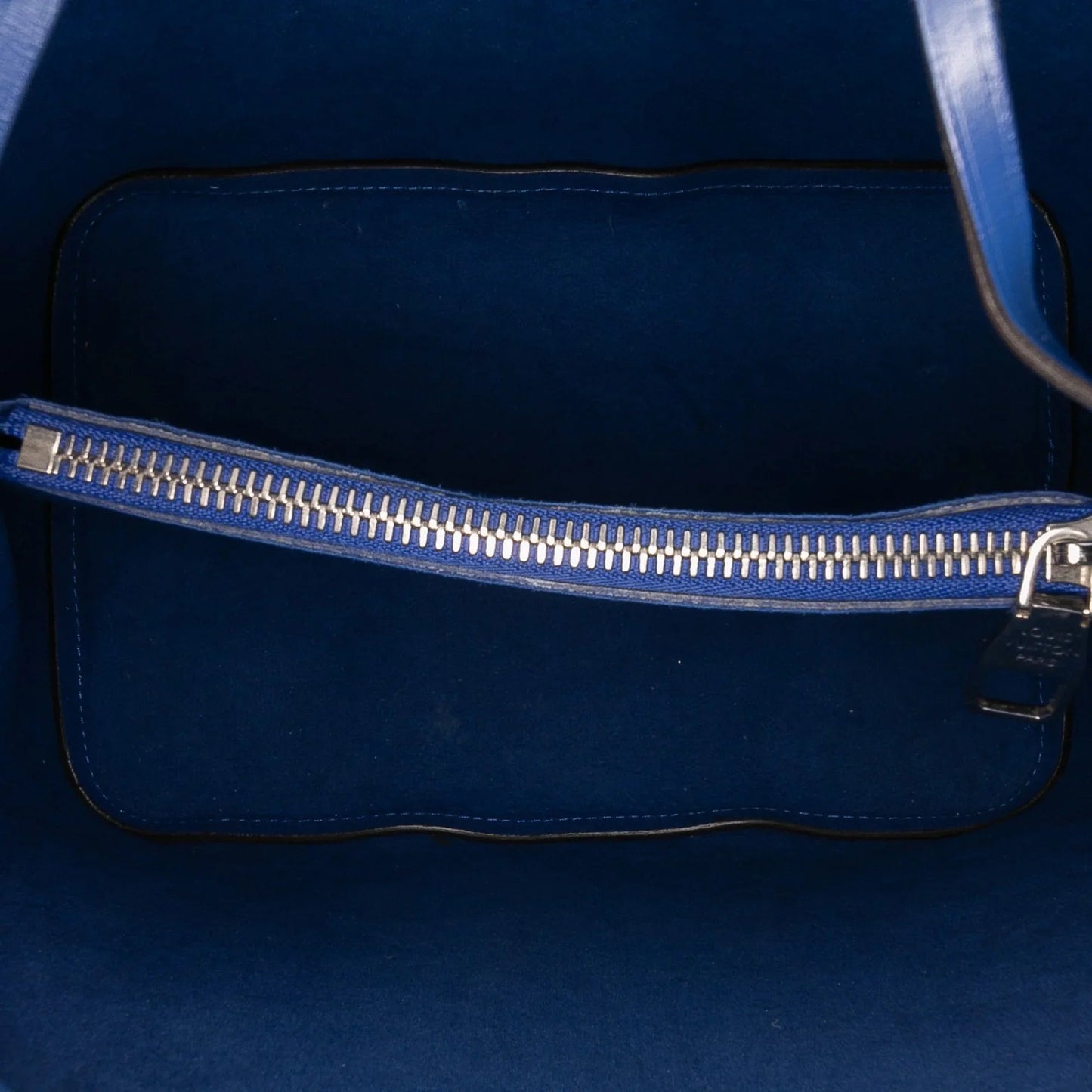 Red Louis Vuitton Epi NeoNoe MM Bucket Bag