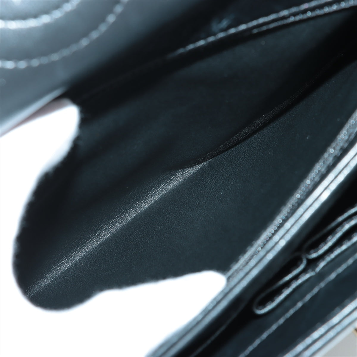 ITEM 19 - Chanel Black Trendy CC Shoulder Bag
