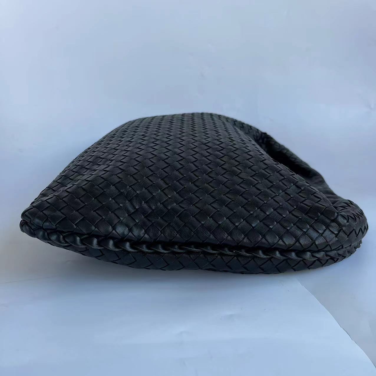Bottega Veneta Veneta Intrecciato Hobo Bag Medium Black Leather 47cm