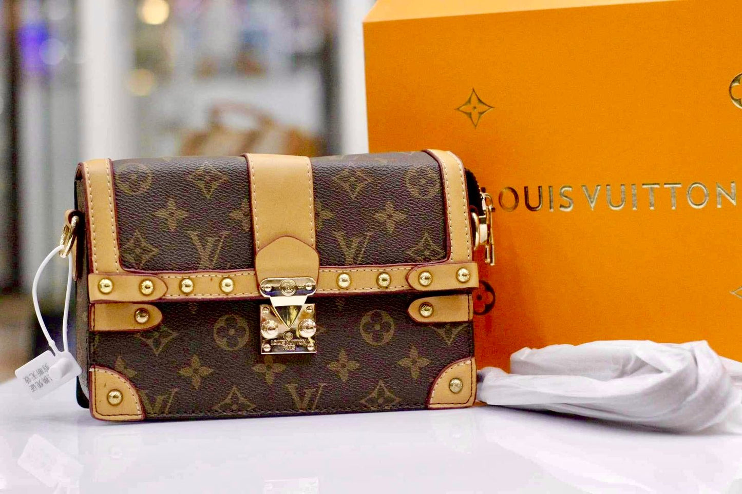 Louis Vuitton Crossbody Bag  Premium Quality & Timeless Elegance (Beige)