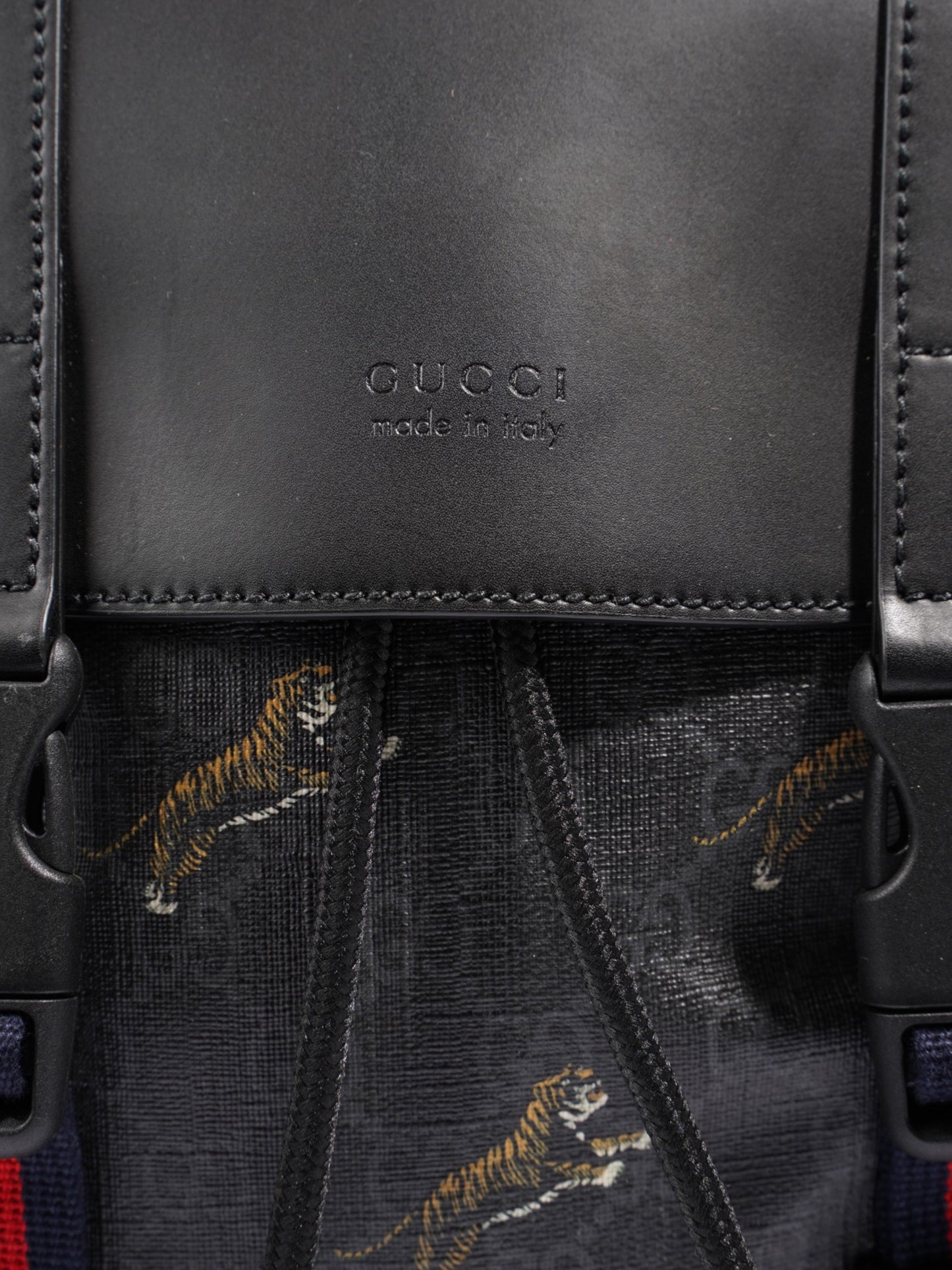 Gucci Tiger Backpack GG Supreme / Black Canvas