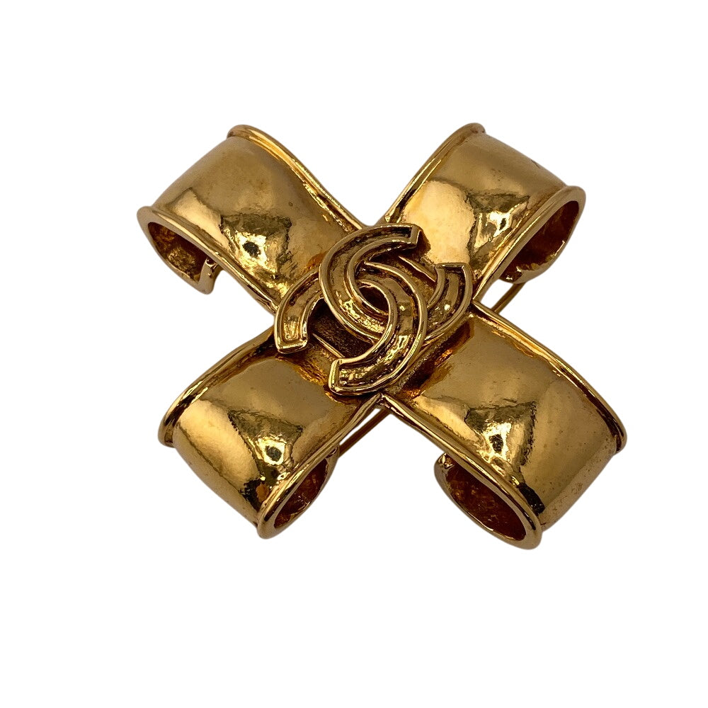 CHANEL Brooch Gold Plated gold