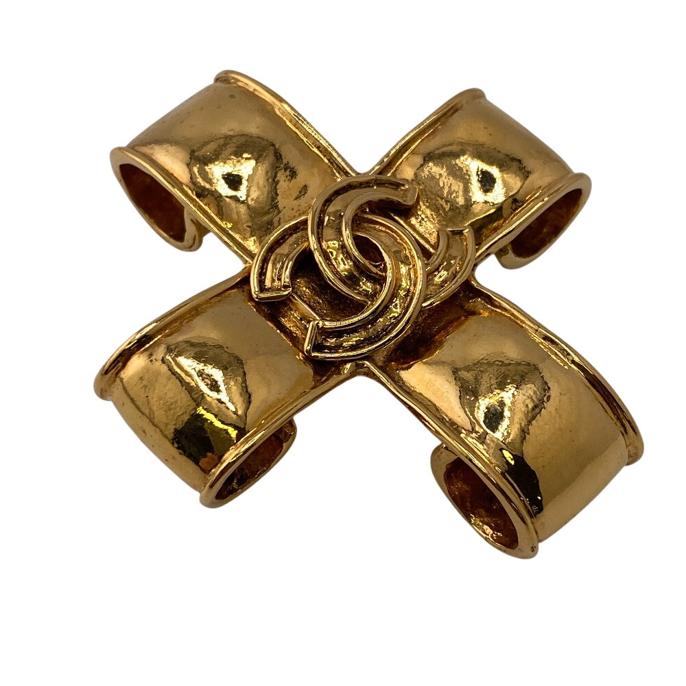 CHANEL Brooch Gold Plated gold