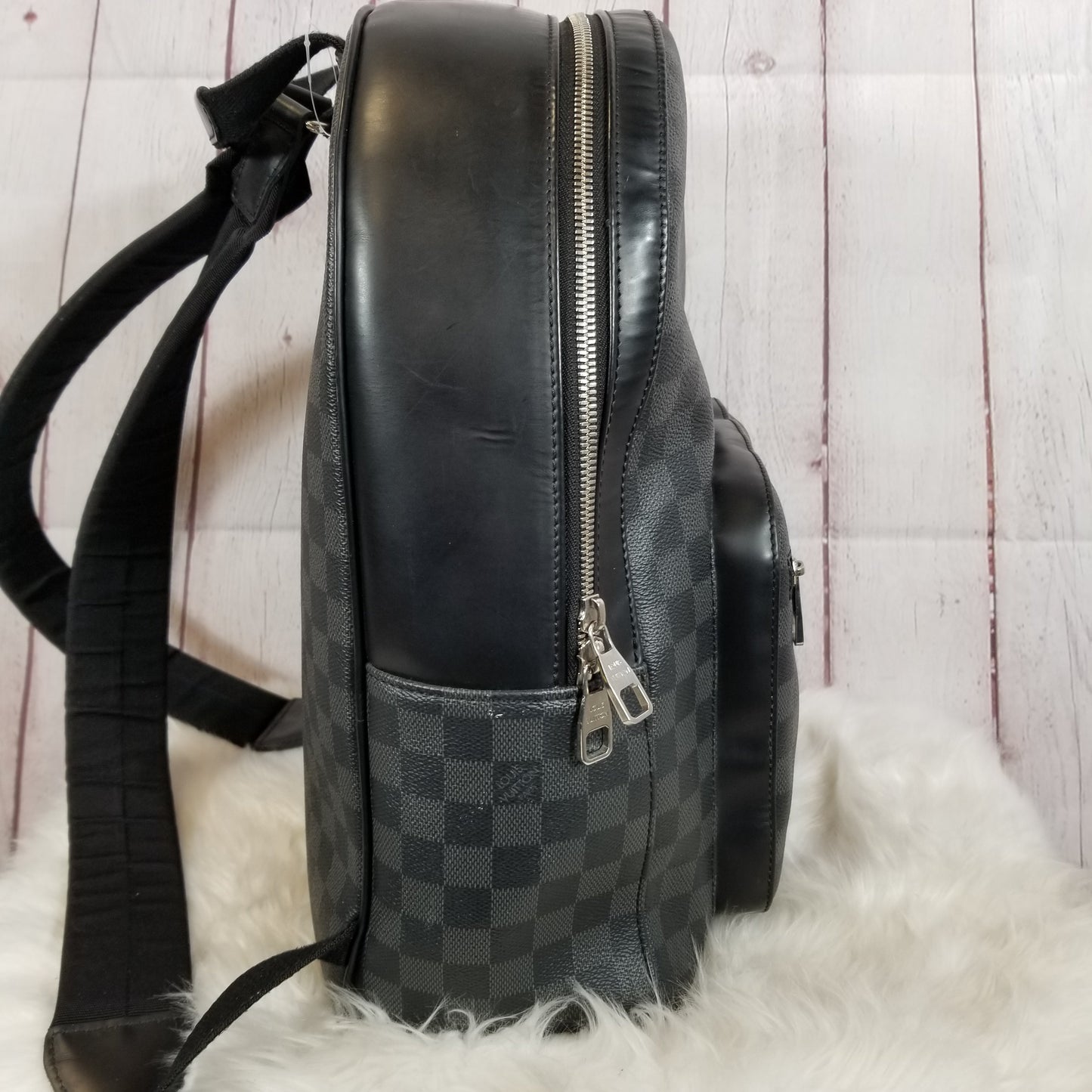 Backpack Designer By Louis Vuitton Size: Large