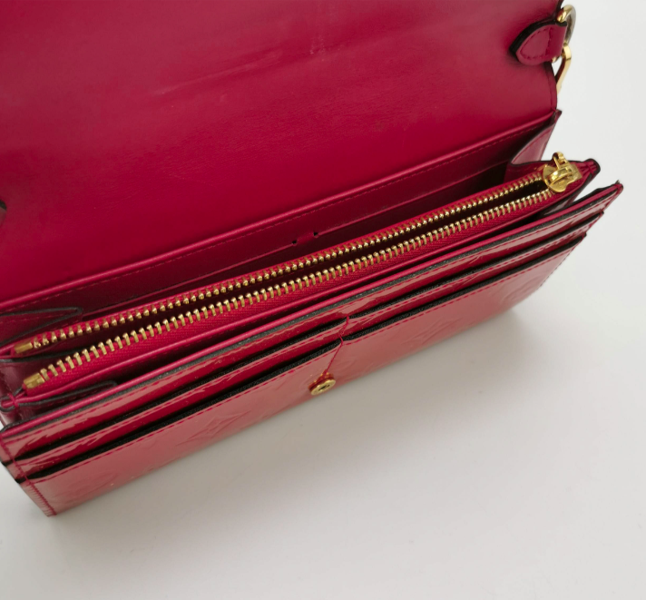 Louis Vuitton (LV) sarah Chain Bag red 24011278573688