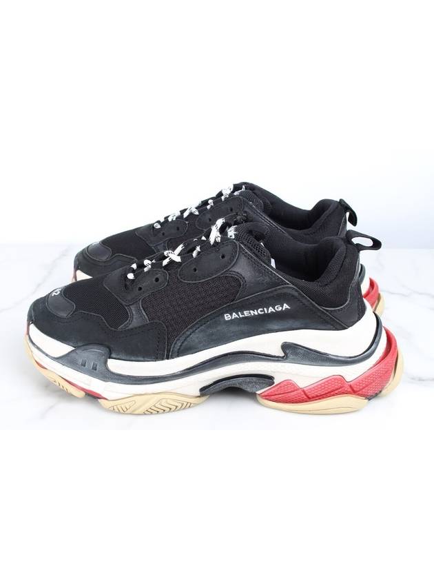 Luxury Balenciaga Trending 2026 Triple S black red sneakers 42 270