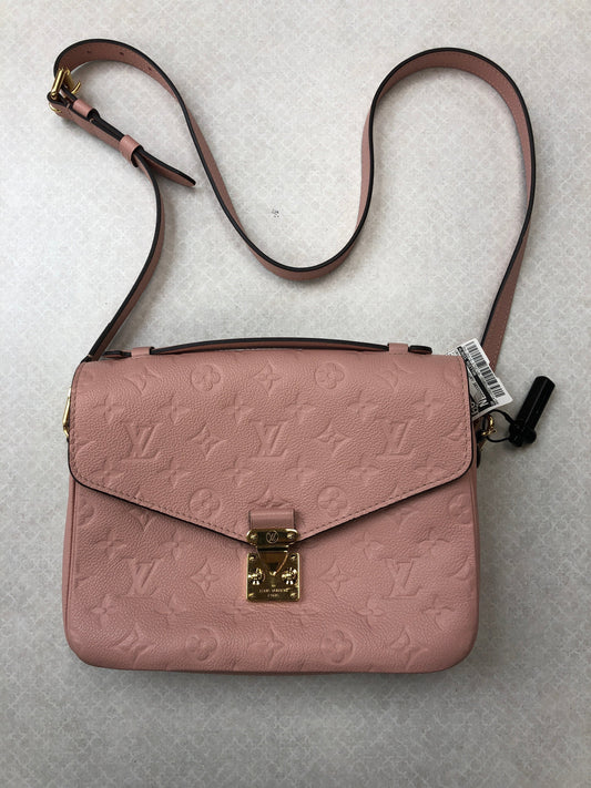 Crossbody Luxury Designer By Louis Vuitton Size: Medium