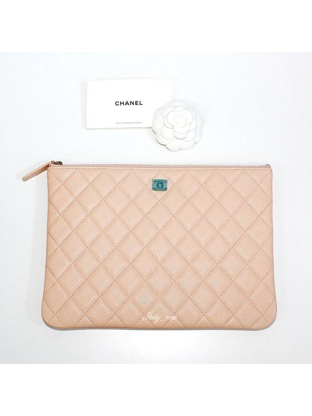 Chanel Medium Clutch - Ewore Bags