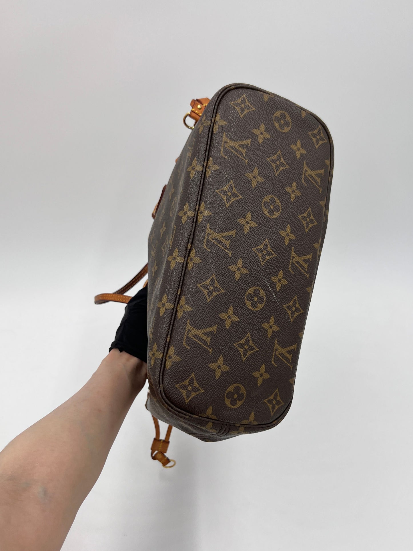 Louis Vuitton LV Monogram Neverfull PM - Brown Shoulder Bags, Handbags AG462O