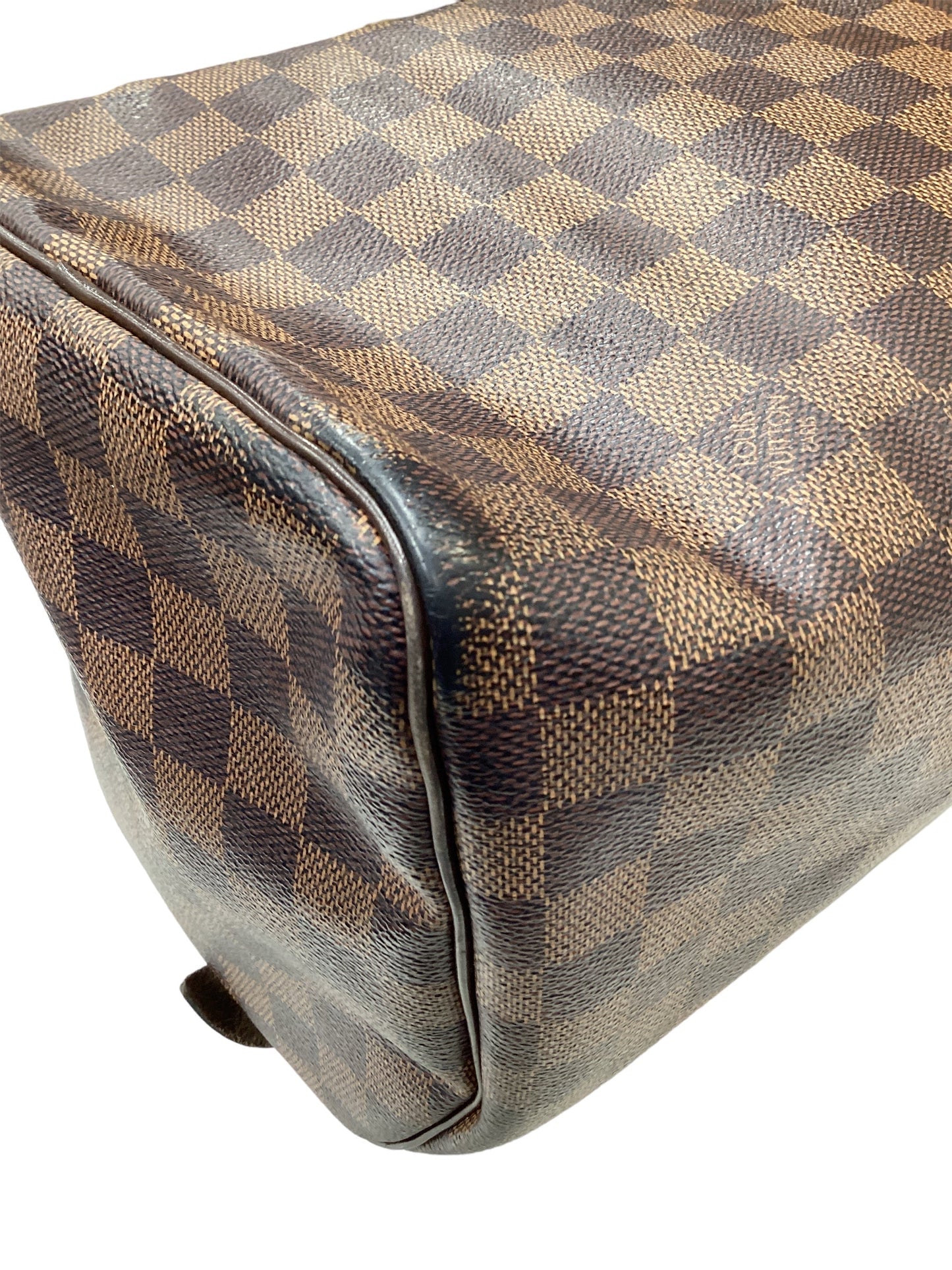 Handbag Designer By Louis Vuitton Size: Medium